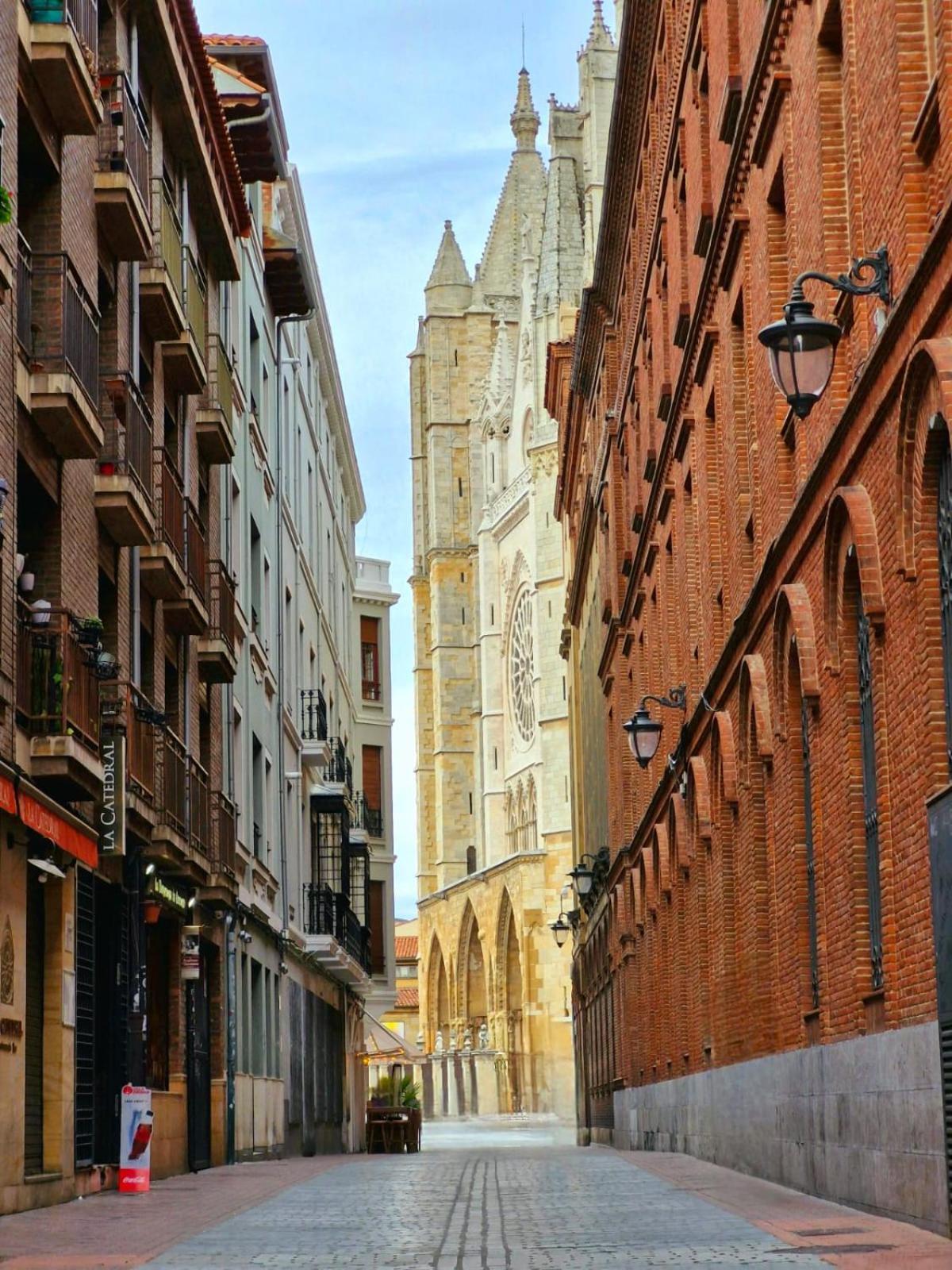 Feeling Home Catedral 莱昂 外观 照片